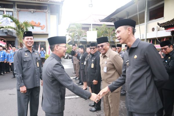 pimpin-upacara-hari-otda-bupati-satria-ajak-asn-perkuat-transformasi-ekonomi-dan-tata-kelola-pemerintahan