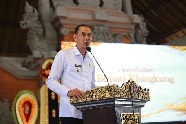 optimalkan-kesejahteraan-tenaga-kerja-wabup-tjok-surya-buka-festival-karier-semarapura