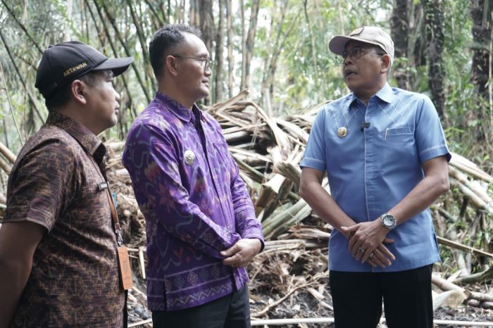 baru-setahun-jalan-rusak-gus-par-tegur-kontraktor