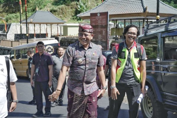 Belum Jatuh Tempo, Tiga Ruas Jalan di Rendang Sudah Lampaui Target