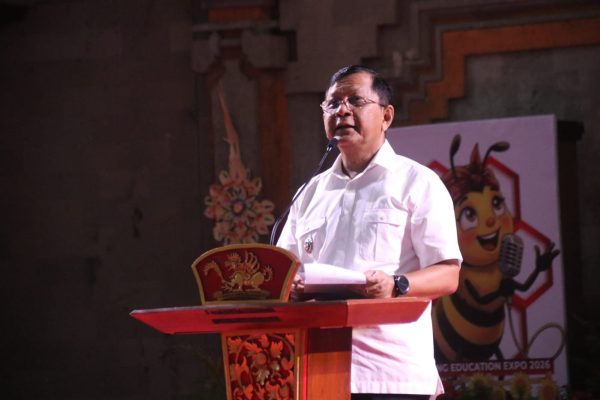 bee-2026-resmi-dibuka-bupati-sutjidra-gaungkan-kebangkitan-singaraja-sebagai-kota-pendidikan