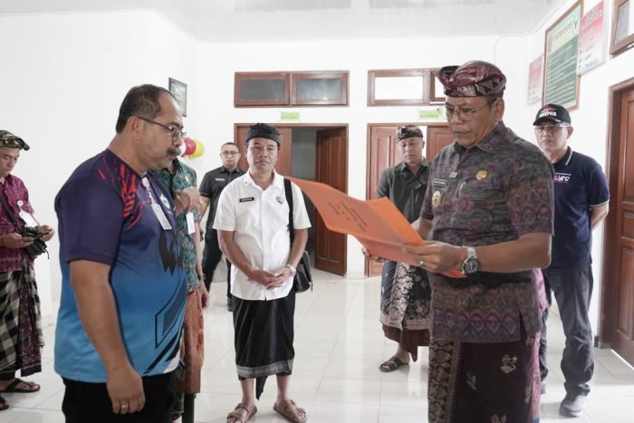 Bupati Gus Par Ingatkan Tenaga Kesehatan: Keramahan Adalah Obat Pertama Pasien