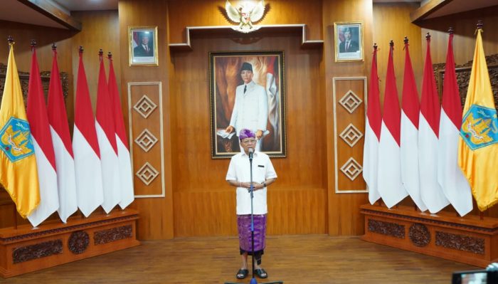 gubernur-koster-sampaikan-penghargaan-dan-terima-kasih-atas-kontribusi-turis-asing-pada-program-pwa