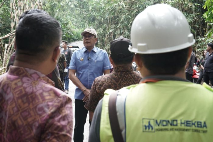 gus-par-tancap-gas-32-titik-jalan-rusak-di-karangasem-mulai-dibedah
