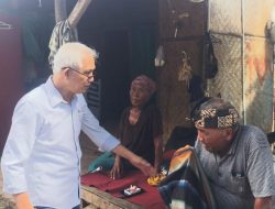 Kisah Pilu Lansia Pemulung di Desa Banjarasem, Menangis saat Dijenguk Wakil Ketua DPRD Bali Kresna Budi