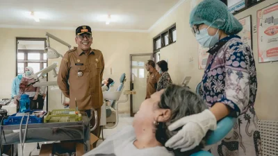 bupati-karangasem-pastikan-layanan-kesehatan-tetap-berjalan-meski-ribuan-peserta-bpjs-pbi-dinonaktifkan