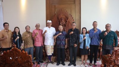 dorong-bali-jadi-pusat-mice-dunia-gubernur-koster-tekankan-standar-berbasis-budaya-dan-umkm-lokal