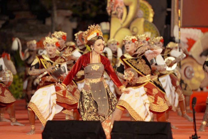 duta-badung-tampil-memukau-di-wimbakara-balaganjur-pkb-xlviii-lewat-garapan-spiritual-baradwara