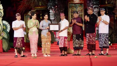 gubernur-koster-resmi-buka-pkb-xlviii-diikuti-23-ribu-seniman-dan-ratusan-sekaa-ikm-umkm-digratiskan