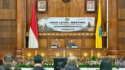 hadiri-high-level-meeting-tpid-provinsi-bali-sekda-dewa-indra-pastikan-ketersediaan-pangan-dan-kebutuhan-masyarakat-tetap-aman