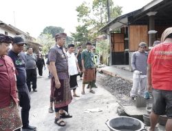 Kebut Infrastruktur Rendang, Bupati Gus Par Turun Langsung Pastikan Pengerjaan Tiga Ruas Jalan di Kecamatan Rendang Mendahului Target