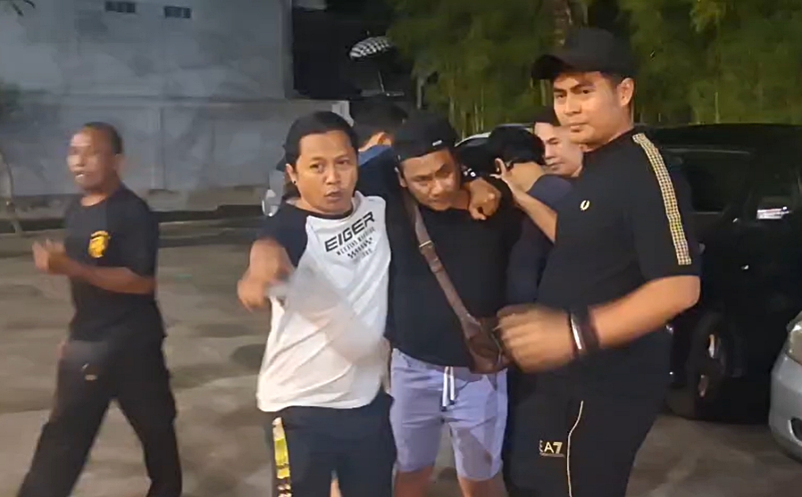 mahkota-pedanda-yang-hilang-dan-jejak-keluarga-di-baliknya