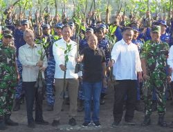 Menteri LH dan Gubernur Koster Tanam Mangrove, Perkuat Komitmen Bali Hadapi Perubahan Iklim