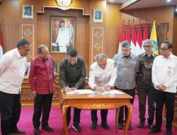 Menteri LH, Gubernur Koster dan Walikota/Bupati se-Bali Deklarasikan Bali 100 Persen Memilah Sampah