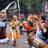 Nakula-Sadewa Gaungkan Harmoni, Buka Spektakuler Pawai Budaya HUT ke-386 Kota Amlapura