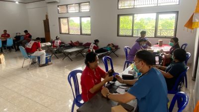 pmi-karangasem-gencarkan-roadshow-donor-darah-ke-opd-target-jaga-ketersediaan-stok-darah