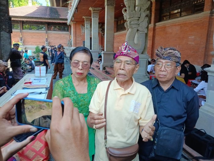sembilan-pelukis-badung-ramaikan-wimbakara-seni-lukis-wayang-klasik-pkb-xlviii