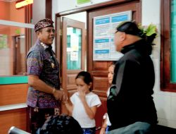Tinjau Puskesmas Rendang I, Bupati Gus Par Tegaskan Disiplin Pegawai dan Pelayanan Humanis: “Layani Masyarakat dengan Senyum dan Kesungguhan”