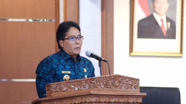 Wagub Giri Prasta Sampaikan Pendapat terhadap Raperda tentang Perubahan atas Perda Pajak dan Retribusi Daerah