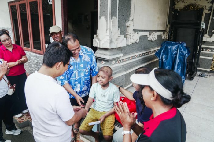 Bupati Adi Arnawa dan Ketua K3S Badung Sambangi Warga Disabilitas di Abianbase