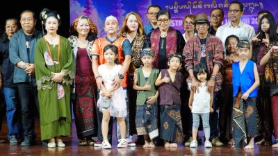 di-antara-prasasti-dan-kegelisahan-zaman-teater-agustus-membaca-bali-melalui-pentas-prasasti-di-fsbj-viii-2026
