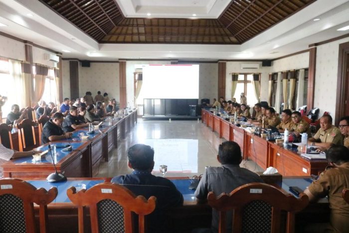 dprd-buleleng-gelar-rapat-kerja-bahas-rencana-awal-rkpd-2027-dan-data-kemiskinan
