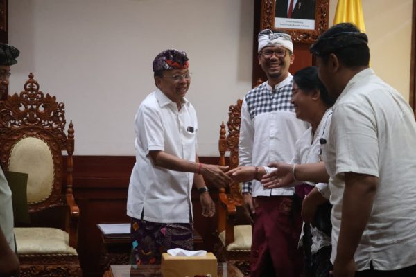 gubernur-koster-dorong-integrasi-pertanian-dan-pariwisata-berbasis-budaya-yakini-bali-jadi-laboratorium-kearifan-lokal