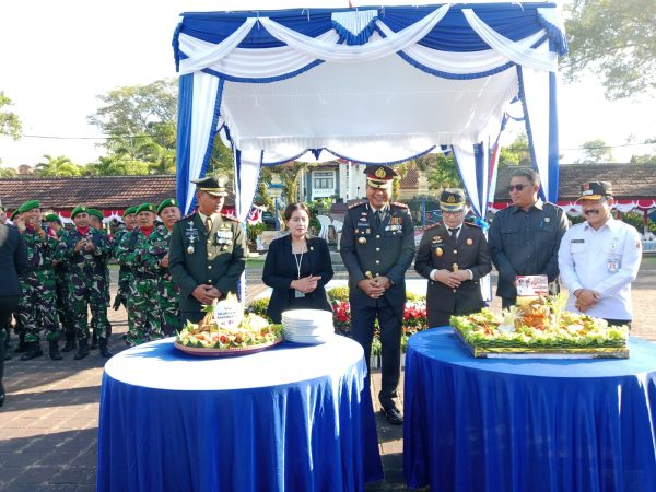 hut-bhayangkara-ke-80-polres-karangasem-perkuat-pengabdian-lewat-bedah-rumah-bakti-sosial-dan-sinergi-bersama-tni-pemda