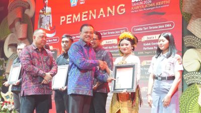 mewakili-gubernur-koster-sekda-bali-tutup-bulan-bung-karno-viii-tahun-2026-luncurkan-tema-2027-kirtya-wana-kerthi