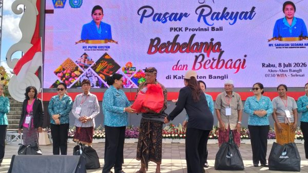 pasar-rakyat-pkk-provinsi-bali-ke-5-digelar-di-bangli-perkuat-ekonomi-lokal-dan-wujudkan-semangat-berbagi