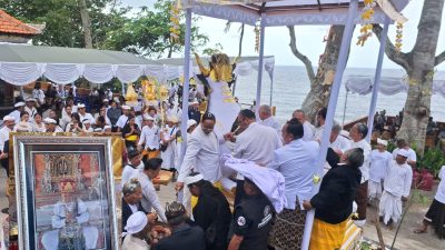 Pelebon Ida Pandita Mpu Acharya Nanda Jadi Pelebon Sulinggih Pertama di Krematorium Ujung Mantri