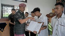 Peringati Hari Anak Nasional 2026, Bupati Gus Par Serahkan Pengurangan Masa Pidana kepada 5 Anak Binaan LPKA Karangasem