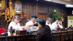 Sinergi Eksekutif-Legislatif: Bupati Klungkung Hadiri Rapat Paripurna Pertanggungjawaban APBD 2025