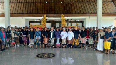 tanah-adat-diperebutkan-ratusan-krama-telun-wayah-datangi-dprd-karangasem