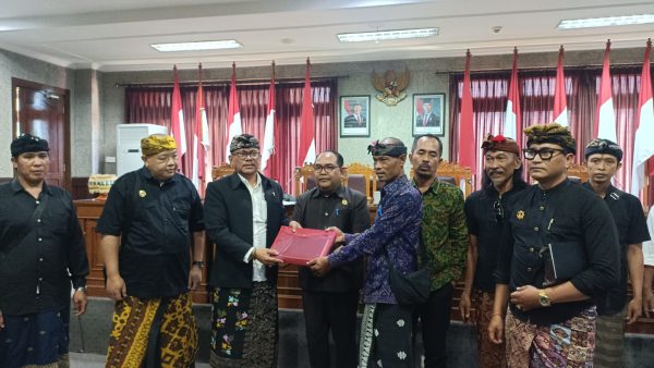 desa-adat-telun-wayah