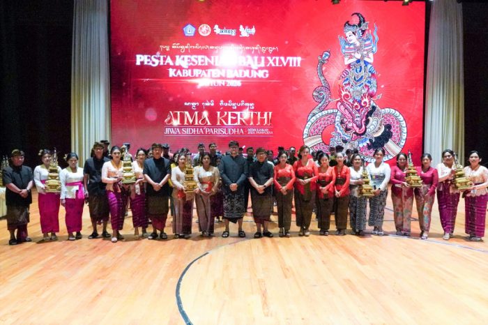 ⁠tutup-pkb-badung-bupati-adi-arnawa-lepas-26-duta-seni-ke-provinsi