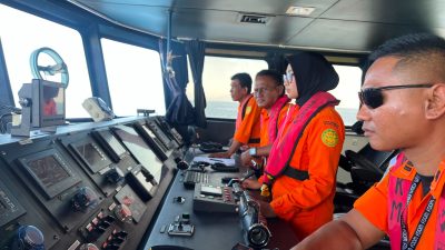 211-selamat-lima-penumpang-kmp-putri-yasmin-masih-dicari-tim-sar-perluas-penyisiran-di-selat-lombok