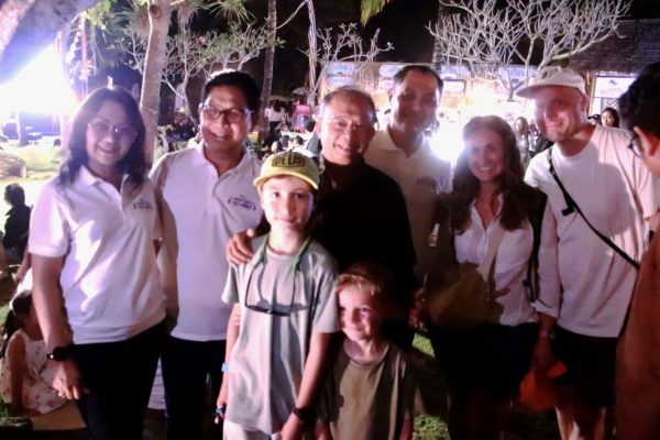 Gubernur Wayan Koster Dorong Nusa Dua Eco Market Jadi Ruang Ekonomi yang Hidup, UMKM Jangan Pulang Bawa Dagangan