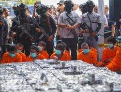 BNN Gagalkan Penyelundupan 2,6 Ton Metamfetamin Cair di Perairan Karimun, Nilainya Hampir Rp8,5 Triliun