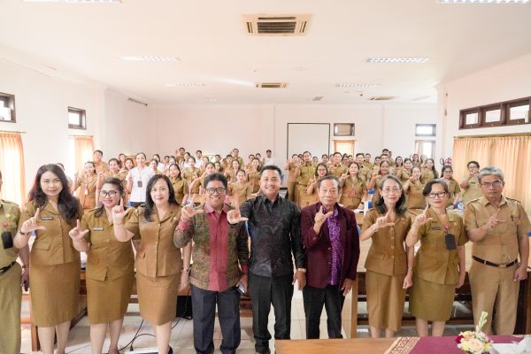 diskerpus-badung-bekali-pustakawan-guru-dan-pegiat-literasi-hadapi-banjir-informasi-di-era-digital