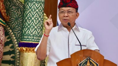 dukung-bimtek-desa-antikorupsi-gubernur-koster-tak-ingin-perbekel-tersangkut-masalah-hukum-pengelolaan-apbn-dan-apbd