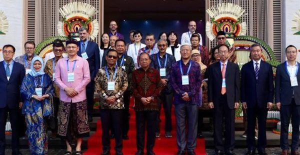 gubernur-koster-bacakan-pesan-megawati-pada-the-3rd-world-civilizations-harmony-forum-serukan-peradaban-dunia-yang-berkeadilan