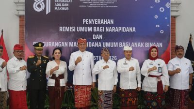 gubernur-koster-bacakan-sambutan-menteri-pada-pemberian-remisi-di-lapas-kerobokan