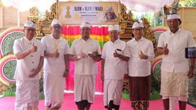 gubernur-koster-dorong-atma-wedana-massal-jadi-model-gotong-royong-tegaskan-komitmen-perkuat-desa-adat-bali