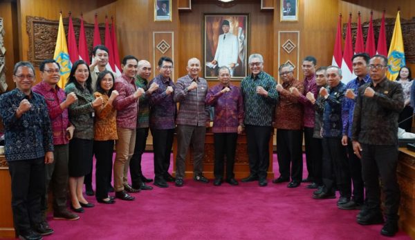 gubernur-koster-dorong-jajarannya-inovatif-dan-kerja-maksimal-genjot-realisasi-pad-2026