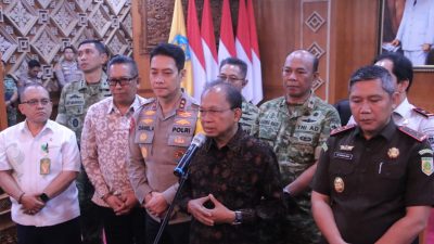 gubernur-koster-jangan-terprovokasi-jaga-bali-tetap-aman-dan-kondusif