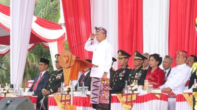 gubernur-koster-pimpin-upacara-hut-ke-81-kemerdekaan-ri-ajak-generasi-muda-lanjutkan-perjuangan-bangsa