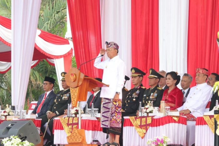 gubernur-koster-pimpin-upacara-hut-ke-81-kemerdekaan-ri-ajak-generasi-muda-lanjutkan-perjuangan-bangsa