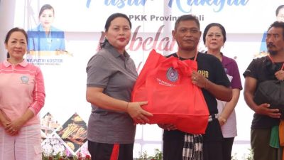 Hadiri Berbelanja dan Berbagi TP PKK di Buleleng, Ny. Seniasih Giri Prasta Ajak UMKM Geliatkan Perekonomian Lokal
