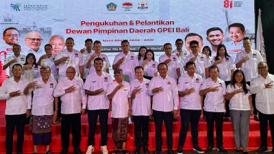hadiri-pelantikan-pengurus-gpei-gubernur-koster-ingin-bali-jadi-hub-ekspor-produk-nusantara